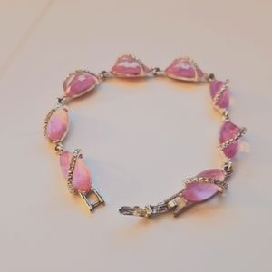 Bracelet - Pink oval gem.